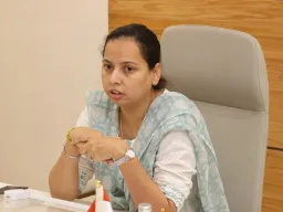 रस्त्यावर राहणाऱ्या बालकांच्या पुनर्वसना साठी फिरते पथक योजना तातडीने कार्यान्वित करा; महिला व बाल विकास मंत्री आदिती तटकरे यांचे निर्देश