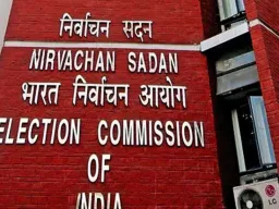 निवडणूक आयोगात मतभेद चव्हाट्यावर; मुख्य आयुक्तांच्या निर्णया विरोधात दोन आयुक्तांची तक्रार
