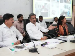 सातारा शिक्षण-आरोग्यात अव्वल व्हावा, शंभूराज देसाईंचे विकासकामे पूर्ण करण्याचे निर्देश
