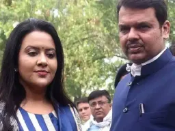 देवेंद्र फडणवीस दिल्लीला जाणार की महाराष्ट्रातच? अमृता फडणवीसांनी स्पष्ट केली भूमिका