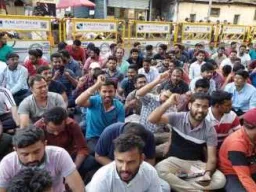 पुण्यात एमपीएससी विद्यार्थ्यांचा एल्गार; प्रलंबित मागण्यांसाठी धडक मोर्चा