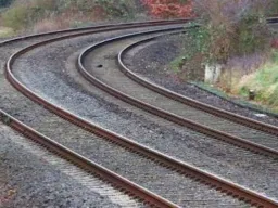 हडपसर-घोरपडी तिसऱ्या रेल्वे मार्गिकेला वेग; ‘डी-१५ ब्लॉक’चा पहिला टप्पा यशस्वी