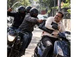 गणेशोत्सवात पुण्यात गुन्हेगारीचा थरार; सॅलसबरी पार्कमध्ये व्यावसायिकावर कोयत्याने हल्ला