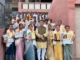 डिजिटल युगात शिक्षकांनी नव्या तंत्रज्ञानाशी जुळवून घ्यावे; रावल