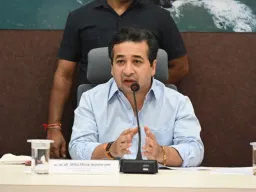 गणेशोत्सवासाठी सिंधुदुर्ग प्रशासन ॲक्शन मोडमध्ये; नितेश राणेंचे कडक निर्देश 