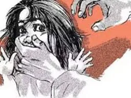 लोहगावमधील पवार वस्तीत ४ वर्षांच्या चिमुकलीवर लैंगिक अत्याचार; विश्रांतवाडीनंतर पुण्यात पुन्हा धक्कादायक घटना, नागरिकांमध्ये तीव्र संताप!  ​