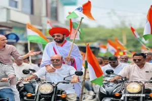 पुण्यात तिरंगा रॅलीवरून राजकारण तापले; २० हजार वाहनांमुळे वाहतूक कोंडीचा अमोल बालवडकरांचा दावा