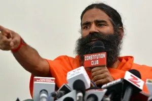 सरकारी भरतीत ९९ टक्के हेराफेरीचा आरोप; रामदेवांचा इशारा