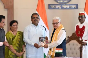 अष्टपैलू व्यक्तिमत्त्वाच्या सुषमा स्वराज यांना अभिवादन; ‘अग्निशिखा’ पुस्तकाचे प्रकाशन