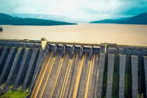 कोयना धरणातून विसर्ग कमी; नदीकाठच्या गावांना सतर्क राहण्याचे आवाहन