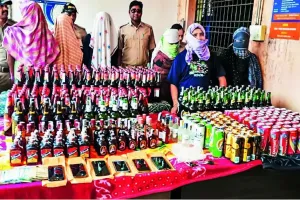 पुण्यात घरातून बेकायदा दारूविक्री; गुन्हे शाखेची धडक कारवाई