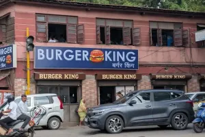 पुण्यात बर्गर किंगवर कारवाई; परवाना रद्द