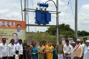 दिडवाघवाडीत वीज व्यवस्थेला बळ; दोन नवीन रोहित्रांचे उद्घाटन