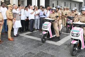 महिला सुरक्षेला बळ; सांगलीत ‘हिरकणी कक्ष’ आणि दामिनी पथकाच्या ई-बाईक्सचे लोकार्पण