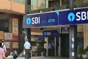 बँक कर्मचाऱ्यांचा तीन दिवसीय संप अखेर मागे; आजपासून बँकांचे कामकाज सुरळीत, ग्राहकांना मोठा दिलासा