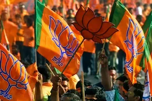 महायुतीत पुन्हा खडाजंगी? मुंबई बँकेत शिंदे गटाची तयारी, पुण्यात भाजपचा स्वबळाचा इशारा