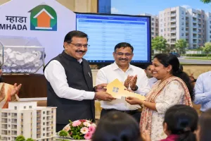 नाशिक मध्ये ३३३ कुटुंबांचे घराचे स्वप्न साकार; म्हाडाच्या सोडतीत विजेत्यांची घोषणा