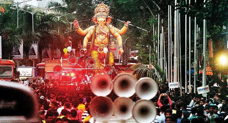 गणेशोत्सवात नियमभंग करणाऱ्यांवर सातारा पोलिसांचा बडगा; दोन मंडळांवर गुन्हे