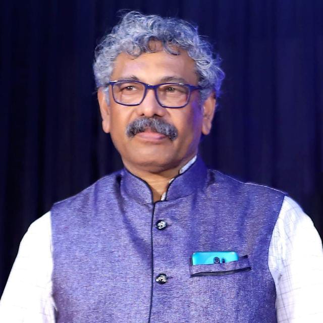 अत्त दीप भव ! स्वयंप्रकाशित व्हा !