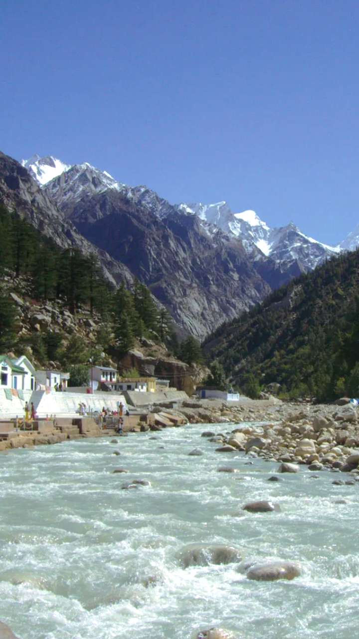 उपमुख्यमंत्री एकनाथ शिंदे यांनी साधला उत्तराखंड येथील पर्यटकांशी संवाद