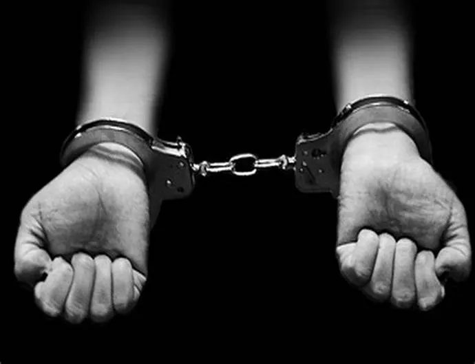 महापालिकेच्या निवडणुकीसाठी इच्छुक असलेल्या उमेदवारासोबत 5 जणांना अटक 