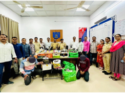 पुण्यात ऑनलाईन ई-सिगारेट आणि हुक्का फ्लेवर विकणाऱ्या टोळीचा पर्दाफाश; विमानतळ पोलिसांची मोठी कारवाई