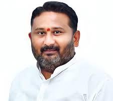 श्रमिकांच्या संघर्षाला दिशा देणारे प्रेरणास्थान हरपले - कामगार मंत्री ॲड. आकाश फुंडकर 