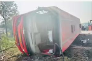 विद्यार्थ्यांना सहलीला घेऊन जाणाऱ्या बसचा अपघात; 15 विद्यार्थ्यांसोबत 4 शिक्षक जखमी 