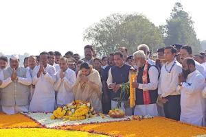 यशवंतराव चव्हाण यांच्या जयंतीनिमित्त उपमुख्यमंत्री सुनेत्रा अजित पवार यांचे अभिवादन