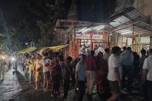 लोहगावात शनी जयंती आणि अमावास्येचा दुहेरी योग; भाविकांनी स्वयंशिस्त राखत घेतले दर्शन