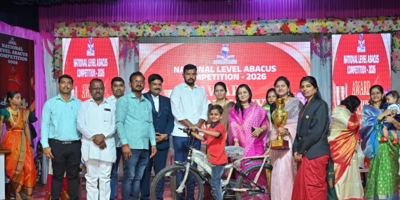 राष्ट्रीय अबॅकस स्पर्धेत दहिवडीच्या आर्यन राठोडचे दैदिप्यमान  यश; ३ मिनिटांत सोडवली १०० गणिते