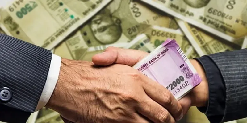 जमिनीवर वारस नोंद करण्यासाठी ७० हजारांची लाच घेताना चहोलीचा तलाठी आणि खाजगी हस्तक लाचलुचपतच्या जाळ्यात!
