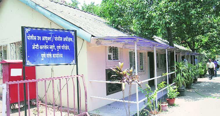 लोणी काळभोर येथील ग्राम महसूल अधिकारी १ लाखाची लाच मागितल्याप्रकरणी जाळ्यात; एसीबीची मोठी कारवाई