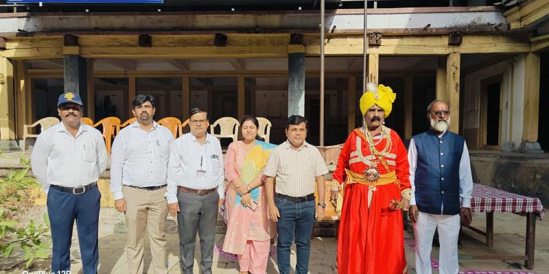 साताऱ्यात शाहू जयंतीनिमित्त 'समता दिंडी'; शासकीय योजनांचा फलकांद्वारे जागर